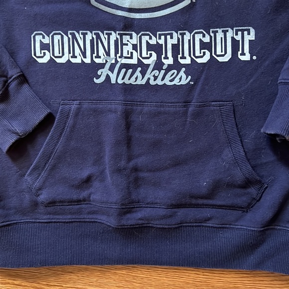Victoria’s Secret UCONN Crew neck sweatshirt - Picture 4 of 5